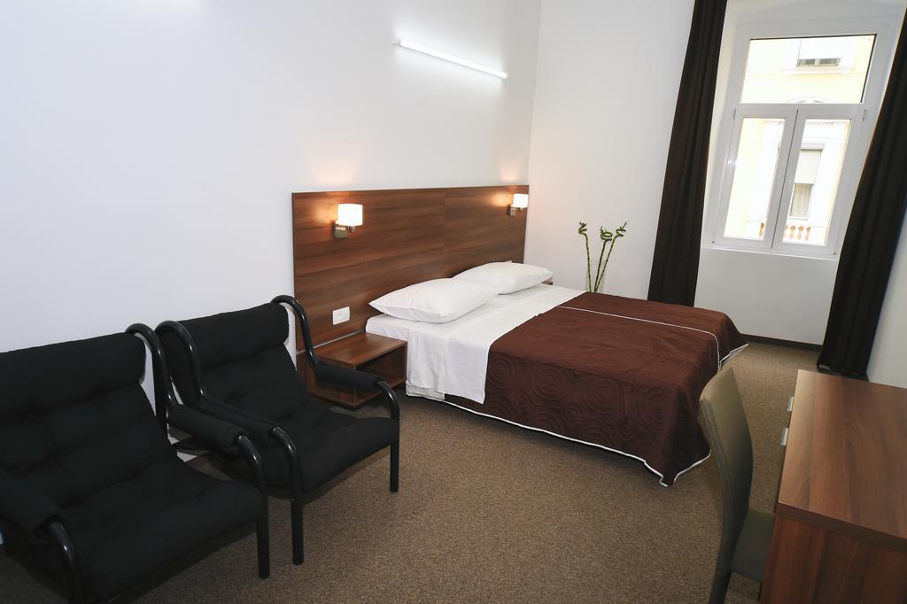 Riva Rooms Rijeka Quarto foto